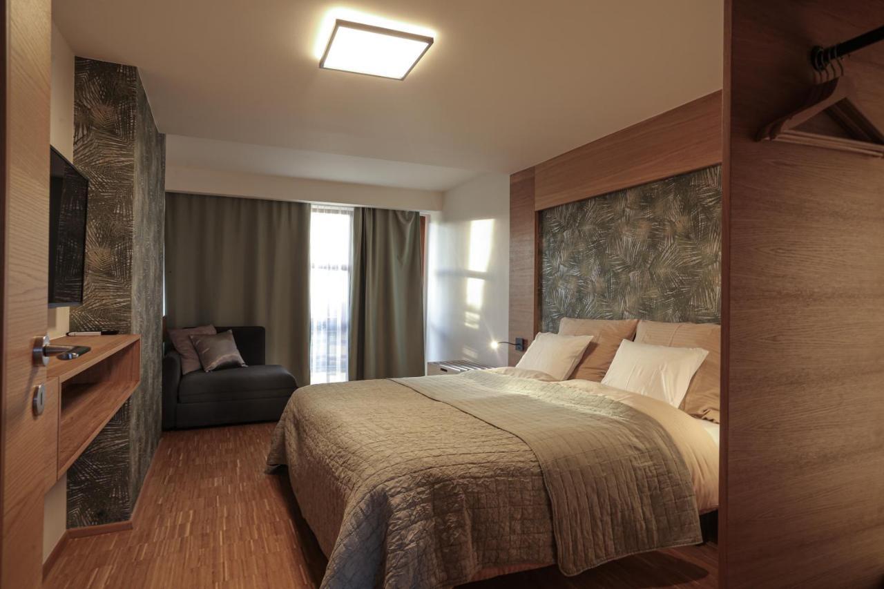Par Pokoju Microhotel Zlín Esterno foto